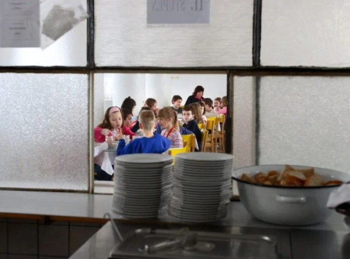 Informácia k poskytovaniu dotácii na podporu výchovy k stravovacím návykom dieťaťa v školskom roku 2021/2022