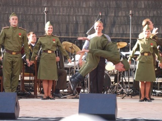 Kalinka & Desmod 23