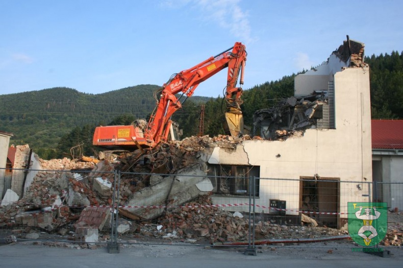 Lidl + zbrojnica 26
