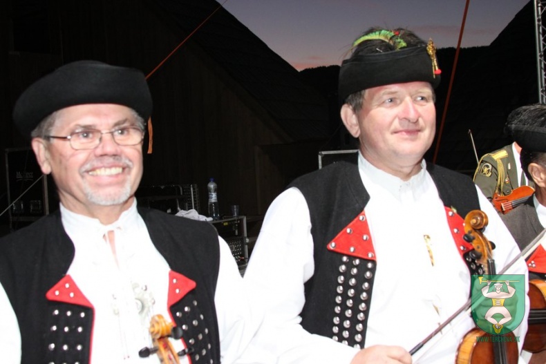 Kalinka & Desmod 181