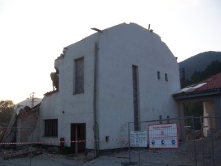 Búranie požiarnej zbrojnice 109