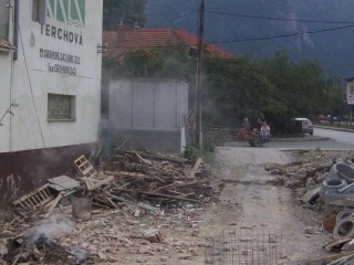 Búranie požiarnej zbrojnice 71