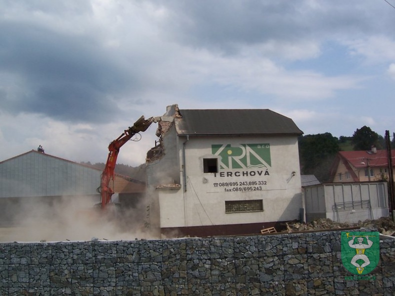 Búranie požiarnej zbrojnice 30