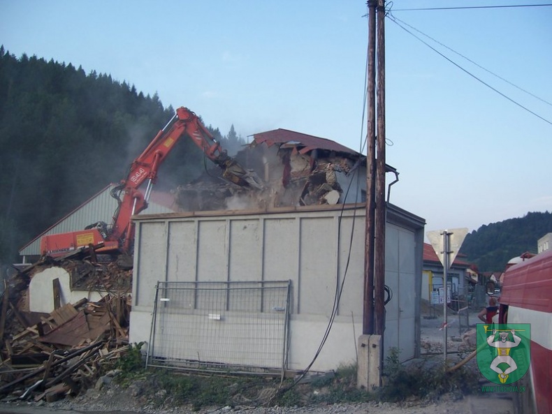 Búranie požiarnej zbrojnice 103