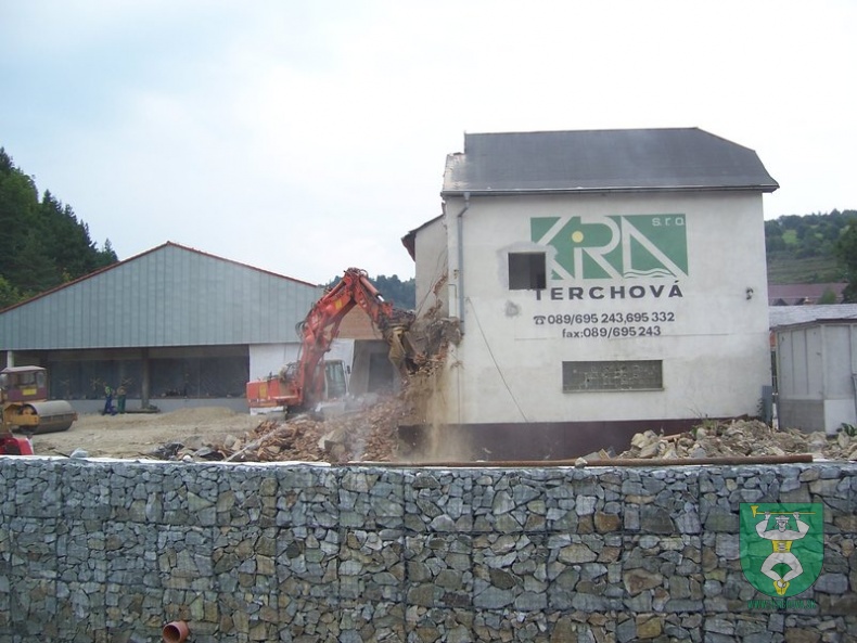 Búranie požiarnej zbrojnice 27