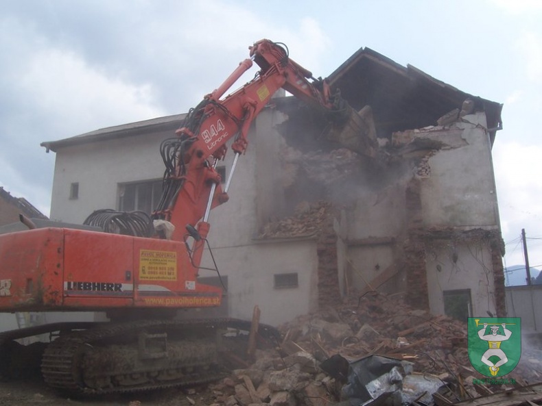 Búranie požiarnej zbrojnice 35