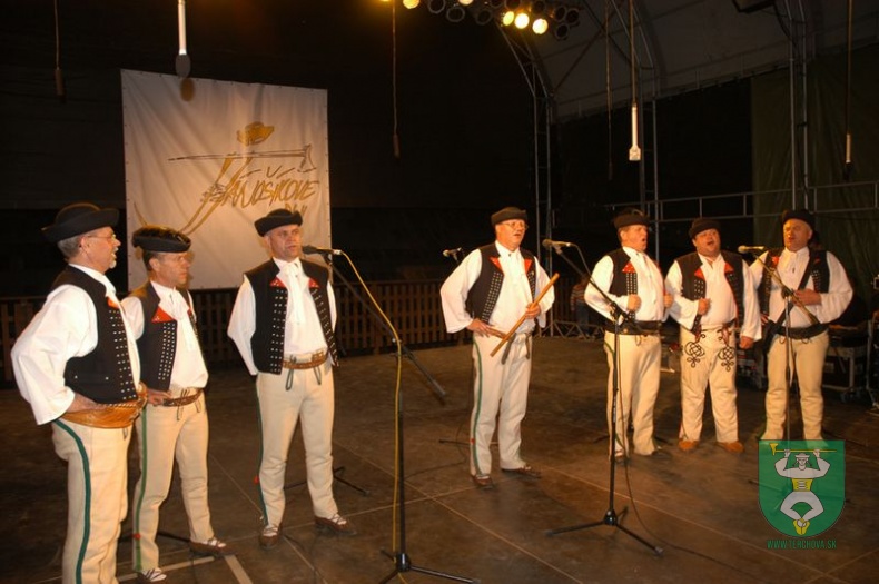 Verní terchovským tradíciam 32