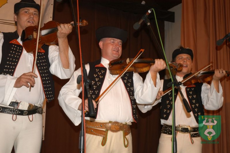 Verní terchovským tradíciam 38