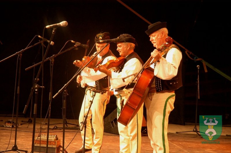 Verní terchovským tradíciam 23