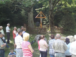 Obnovený kríž na Lúkach 9