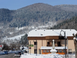 Terchovú prikryla biela perina-12