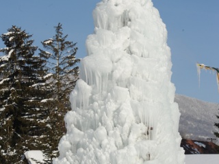Terchovú prikryla biela perina-16