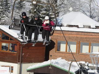 Terchovú prikryla biela perina-5