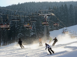 Terchovú prikryla biela perina-6