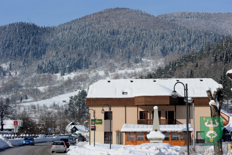 Terchovú prikryla biela perina-12