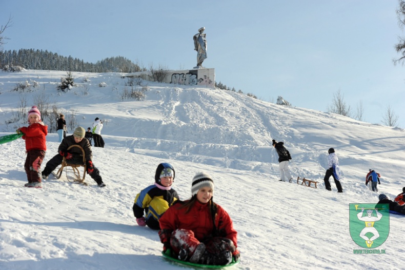 Terchovú prikryla biela perina-13