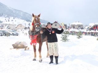 Preteky gazdovských koní-32