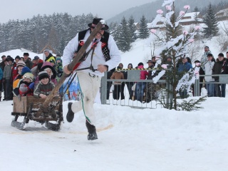 Preteky gazdovských koní-107