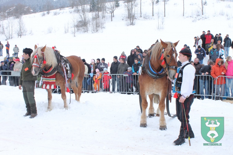 Preteky gazdovských koní-125