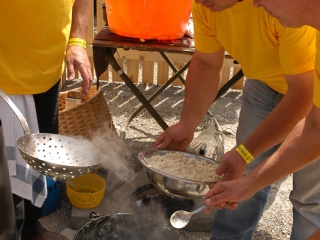 MS vo varení a jedení bryndzových halušiek 2012-11