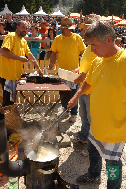MS vo varení a jedení bryndzových halušiek 2012-12