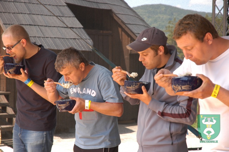 MS vo varení a jedení bryndzových halušiek 2012-3