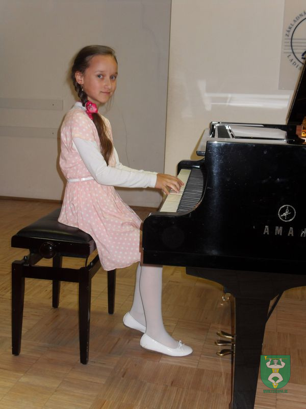 Klaviristi ZUŠ L. Árvaya-10