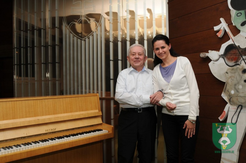 Zdeněk Hnát a klaviristky z Terchovej-10