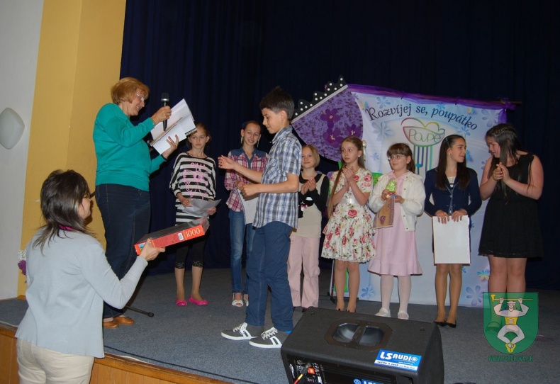 Rozvíjej se, poupátko-4