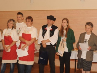 Babka varila a radila-16