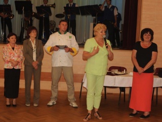 Babka varila a radila-17