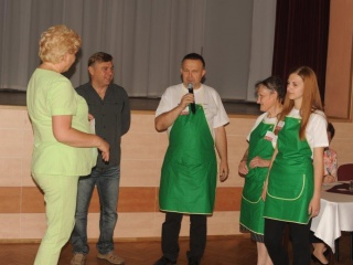Babka varila a radila-5