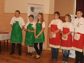 Babka varila a radila-6