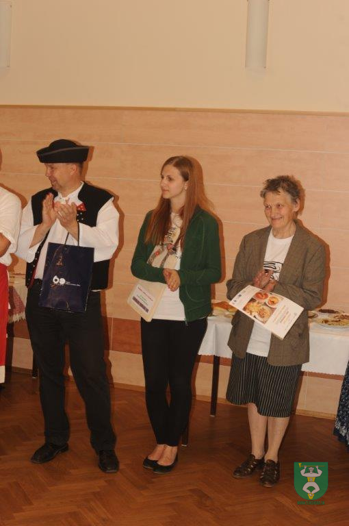 Babka varila a radila-15