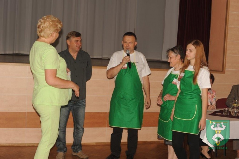 Babka varila a radila-5