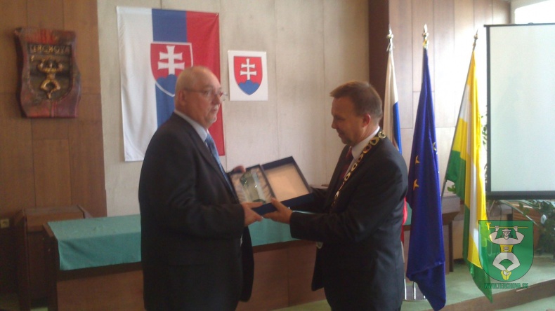 Čestné uzanie Viktorovi Vallovi-6