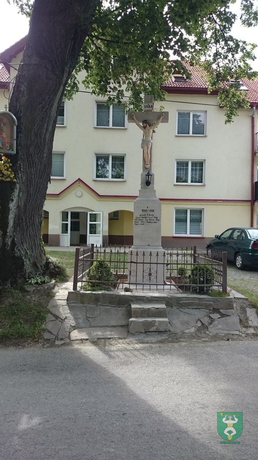 Kríž u Holúbkov-8