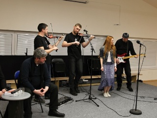 Rodáci rodákom alebo Dlaňové priznanie-15