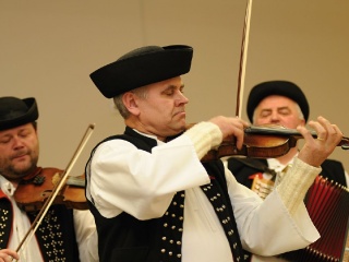 Rodáci rodákom alebo Dlaňové priznanie-71