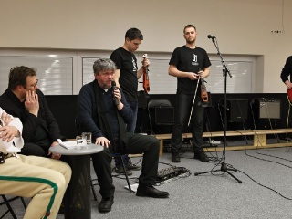 Rodáci rodákom alebo Dlaňové priznanie-14