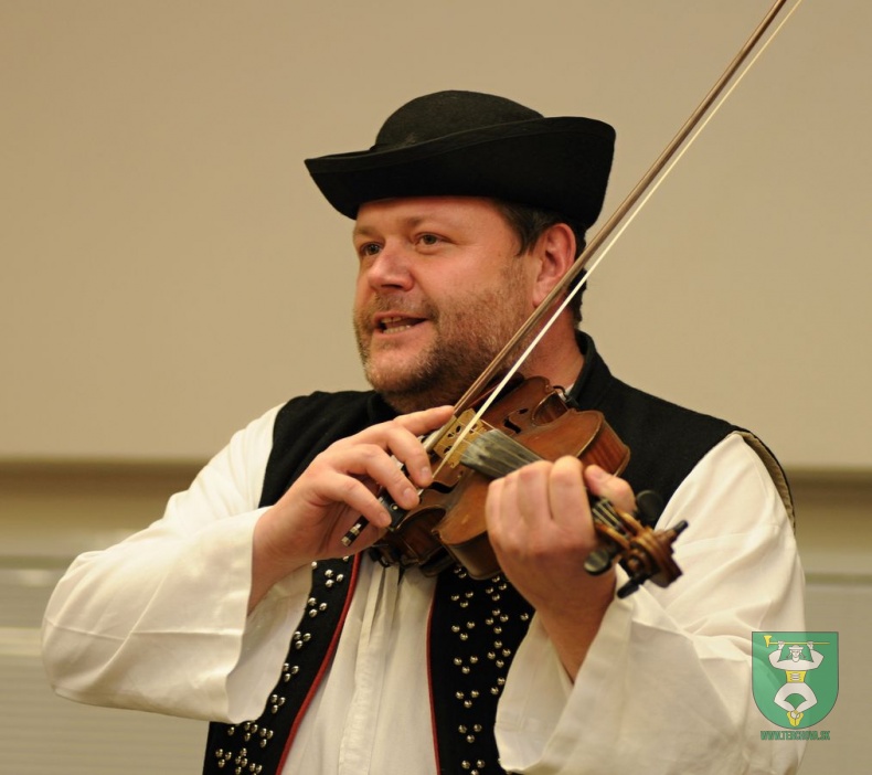 Rodáci rodákom alebo Dlaňové priznanie-78