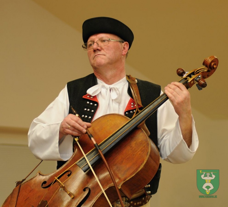 Rodáci rodákom alebo Dlaňové priznanie-72