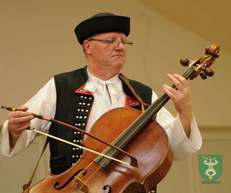 Rodáci rodákom alebo Dlaňové priznanie-82