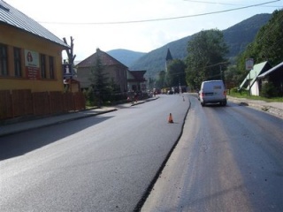 Asfaltovanie Hlavnej cesty 11