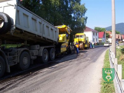 Asfaltovanie Hlavnej cesty 3