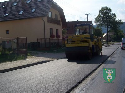 Asfaltovanie Hlavnej cesty 9