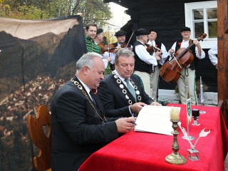 Podpísanie Dohody medzi obcou Terchová a mestom Liptovský Mikuláš-86