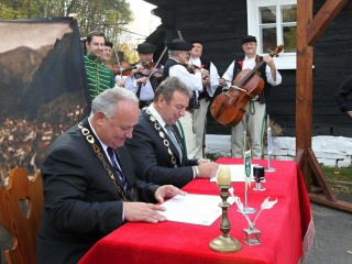 Podpísanie Dohody medzi obcou Terchová a mestom Liptovský Mikuláš-84