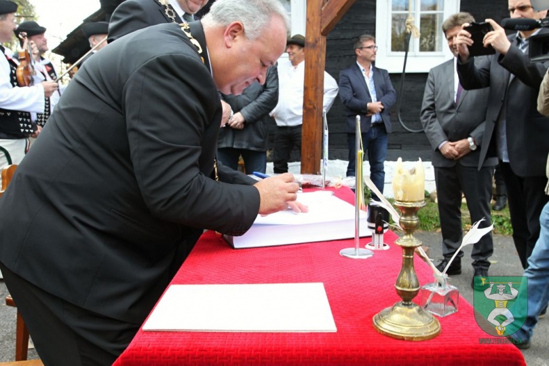 Podpísanie Dohody medzi obcou Terchová a mestom Liptovský Mikuláš-96