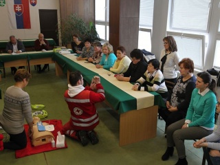 Prijatie daru - elektronický defibrilátor AED-53